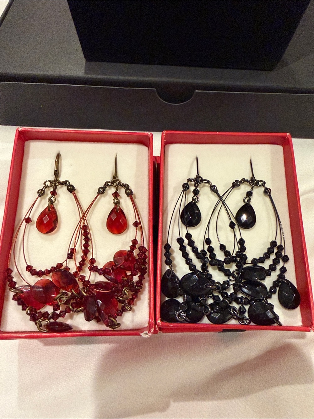 Vintage Avon Red Teardrop Wire Hoop Beaded Chandelier Dangle Earrings With Box